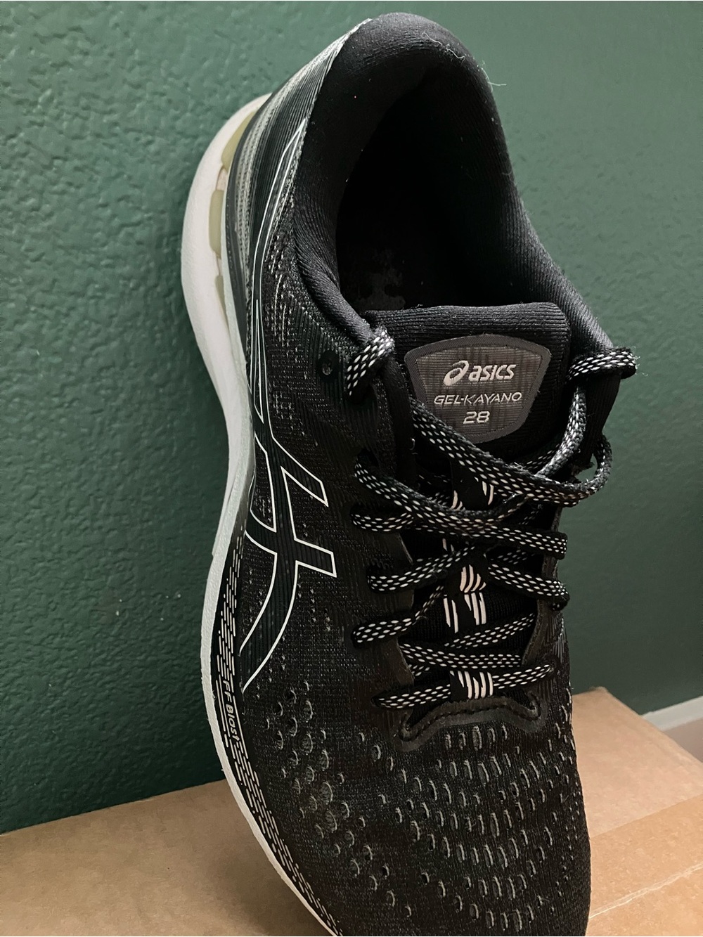 Asics Gel Kayano Black and White Women's 9.5 Athletic Running Shoes - Picture 7 of 11